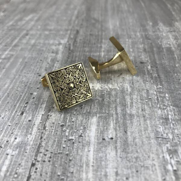 Boutons de manchette or Oriental carré