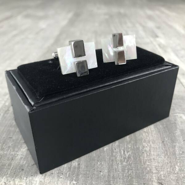 Boutons de manchette nacres argent