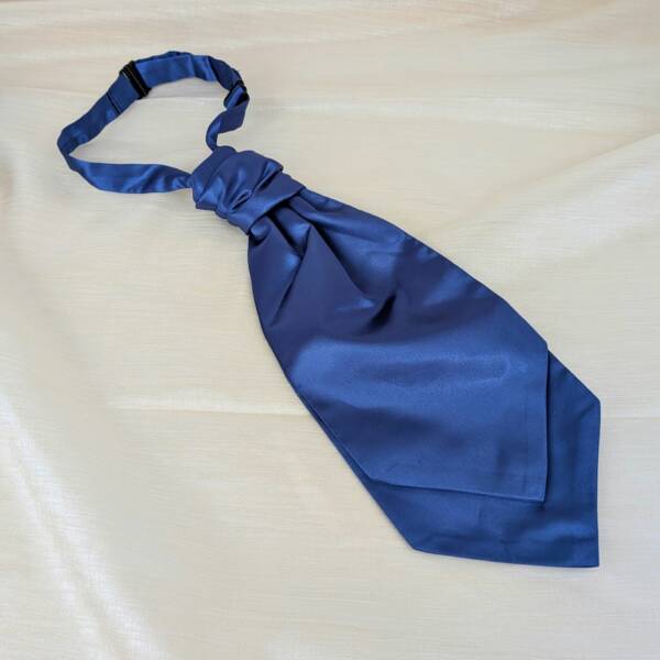 Lavallière bleu satin