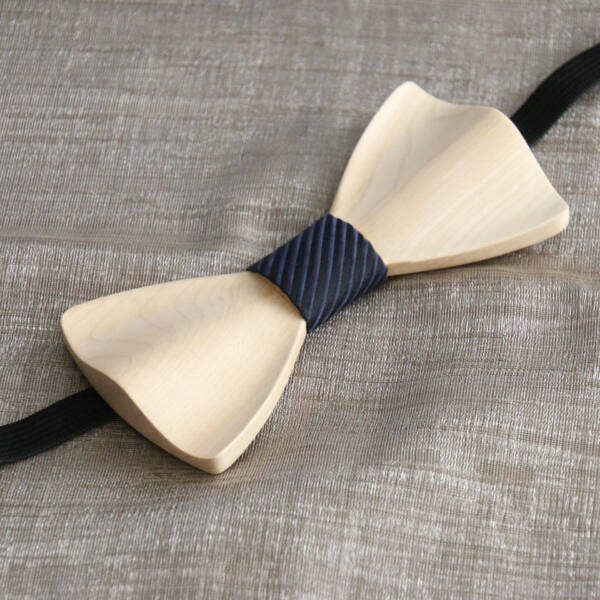 Nœud papillon en bois classique