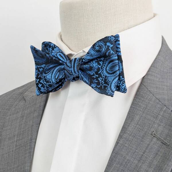 Nœud papillon à nouer ajustable Paisley bleu et noir