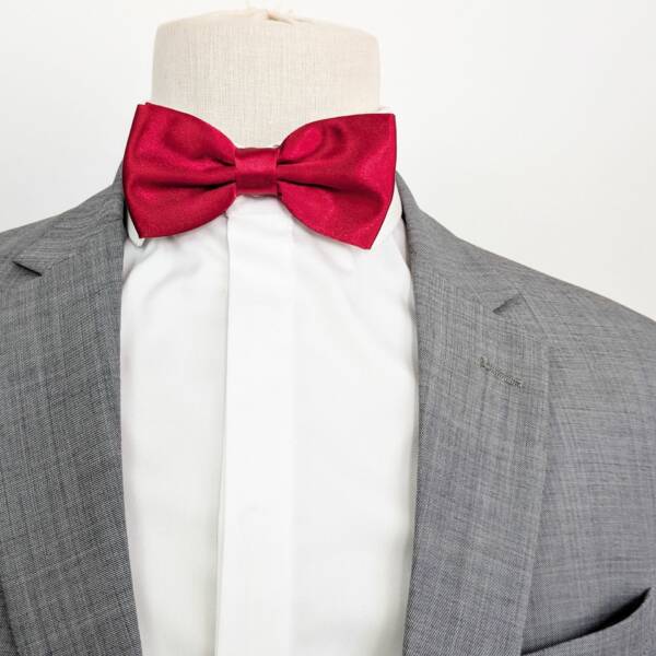 Nœud papillon rouge classique
