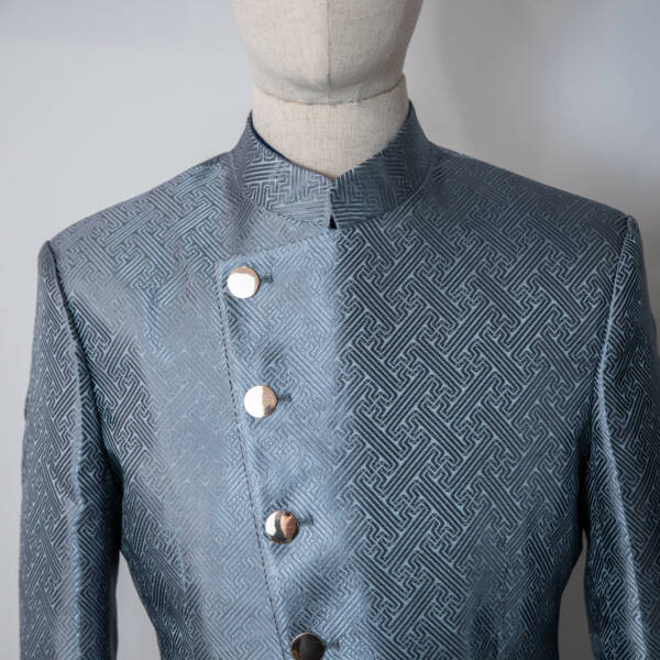 Veste rédingote grise à motif damassé