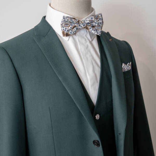 costume vert bouteille cérémonie