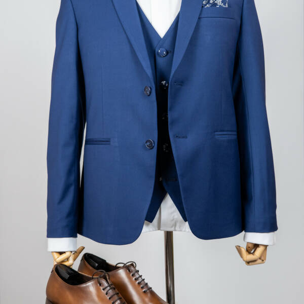 costume bleu cérémonie