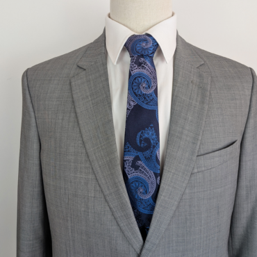 La Cravate pour homme & femme : Un Accessoire à Travers les Âges  